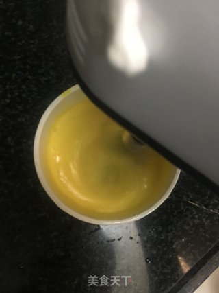 蛋黄溶豆的做法步骤：2