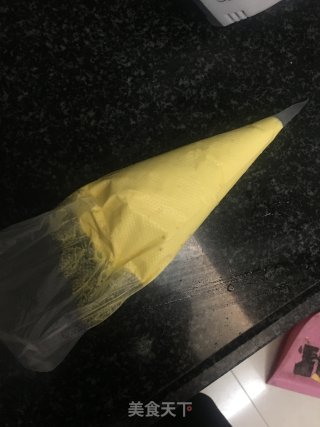蛋黄溶豆的做法步骤：4