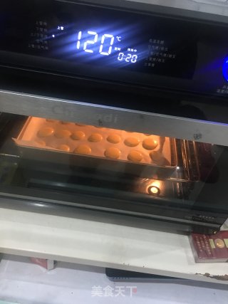 蛋黄溶豆的做法步骤：6