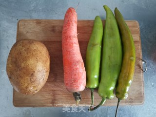 炒三丁的做法步骤：1