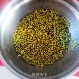 生绿豆芽的做法步骤：1