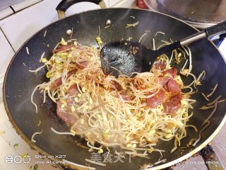 豆芽炒香肠的做法步骤：8
