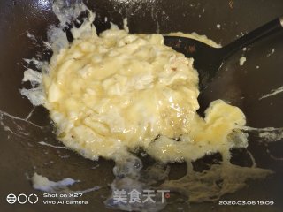 鸡蛋香肠炒饭的做法步骤：4