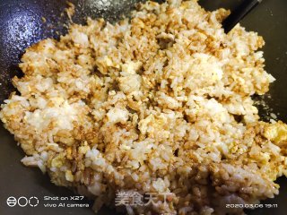 鸡蛋香肠炒饭的做法步骤：7