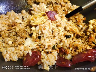 鸡蛋香肠炒饭的做法步骤：10