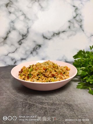 胡萝卜芹菜炒饭的做法步骤：9