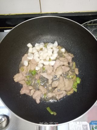 鲜炒西葫芦的做法步骤：3