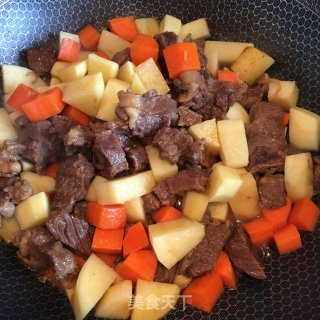 咖啡牛肉土豆盖浇饭的做法步骤：6