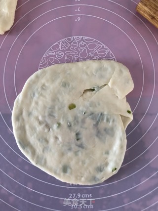 葱花饼的做法步骤：9