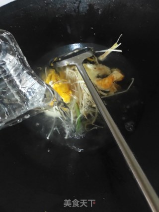 油泼手擀面+金针菇汤面的做法步骤：11