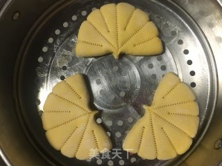 南瓜荷叶饼的做法步骤：12