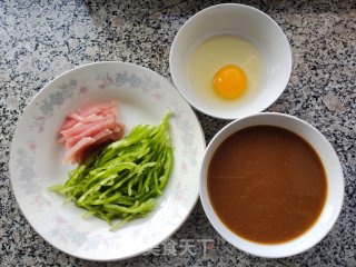 打卤面的做法步骤：1
