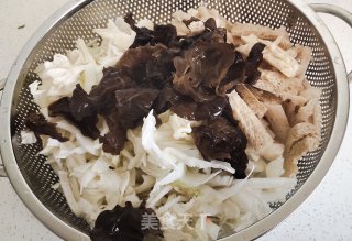 豆肠混炒的做法步骤：3