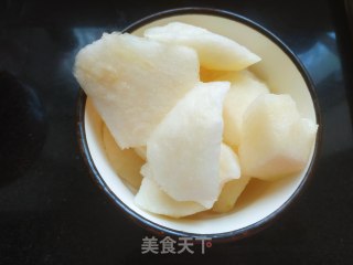 红枣雪梨苹果汤的做法步骤：2