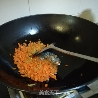 什锦炒饭的做法步骤：3