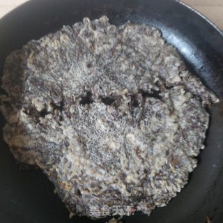 紫菜鸡蛋饼的做法步骤：2