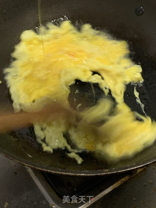 虾仁火腿蛋炒饭的做法步骤：6