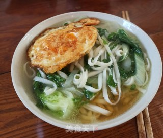青菜荷包蛋汤面的做法步骤：10
