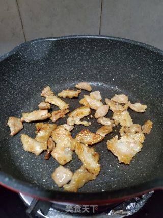 五花肉胡萝卜土豆丝卷饼的做法步骤：4