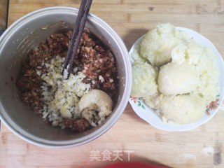 白菜猪肉馅饼的做法步骤：7
