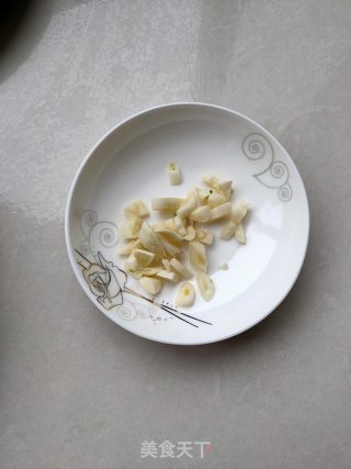 蒜香大虾西蓝花的做法步骤：2