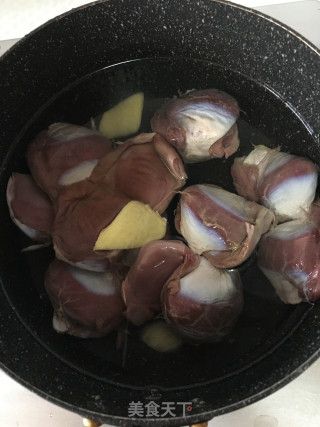 咸鸭肫的做法步骤：2