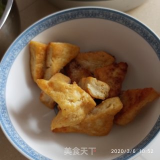 香煎豆腐炒白菜的做法步骤：1