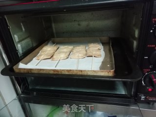 蒜蓉烤油豆腐的做法步骤：4