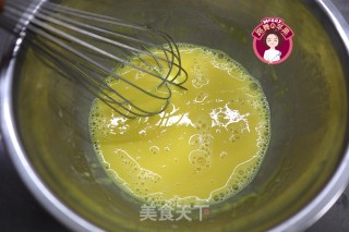 芋泥戚风蛋糕卷的做法步骤：3