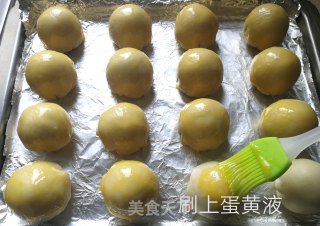 蛋黄酥的做法步骤：18