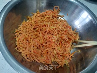 蒸红萝卜丝♥的做法步骤：5