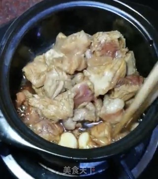潮汕卤肉香腐砂锅的做法步骤：3