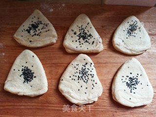 家常三角烧饼的做法步骤：13