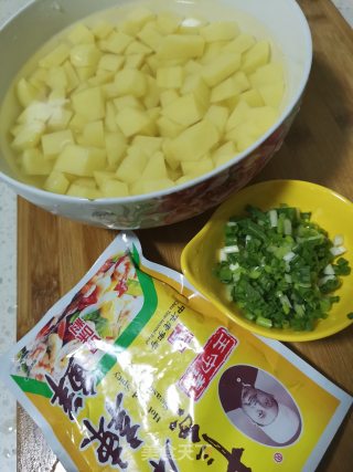香辣土豆的做法步骤：2