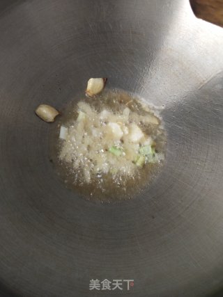 酸笋鱼汤的做法步骤：3
