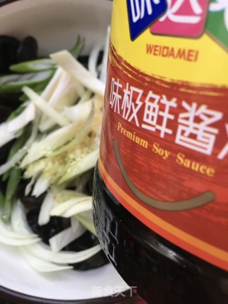 葱香木耳的做法步骤：8