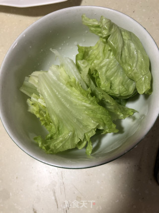 牛肉滑肉生菜汤的做法步骤：4