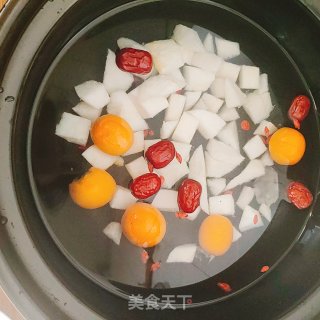 金桔雪梨羹的做法步骤：4