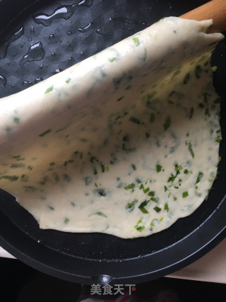 葱油饼的做法步骤：11