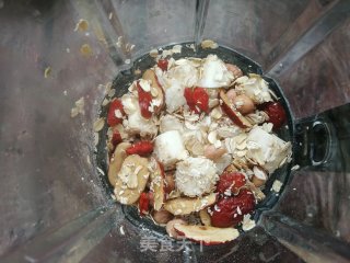 山药核桃红枣燕麦花生米浆的做法步骤：7