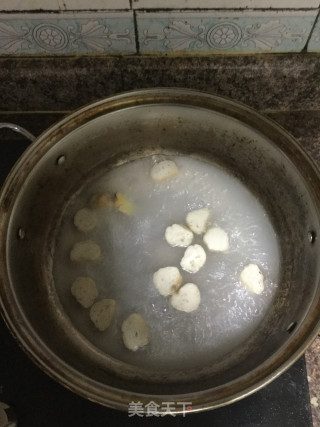 娃娃菜鱼丸汤的做法步骤：3