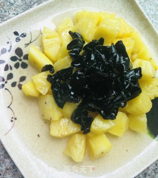 菠萝炒木耳的做法步骤：6