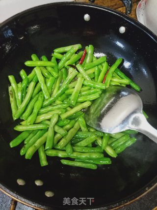 炒四季豆的做法步骤：2