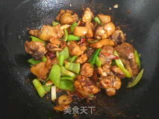 干锅麻辣鸡腿的做法步骤：10