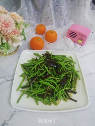 香干炒芦蒿的做法步骤：6