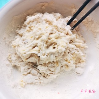 美味油条的做法步骤：3