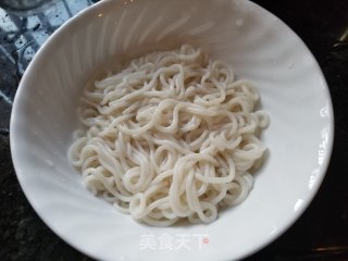 鸡肉丸鲜虾濑粉的做法步骤：6