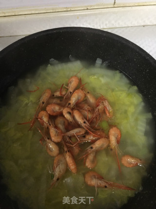 白菜河虾汤的做法步骤：4