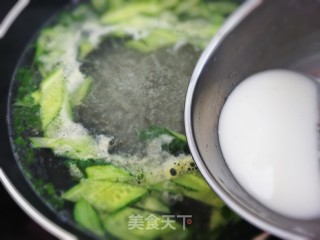 “ 快手汤 ”黄瓜蛋花汤的做法步骤：6