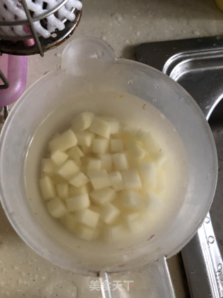 火腿丁蔬菜咖喱的做法步骤：1